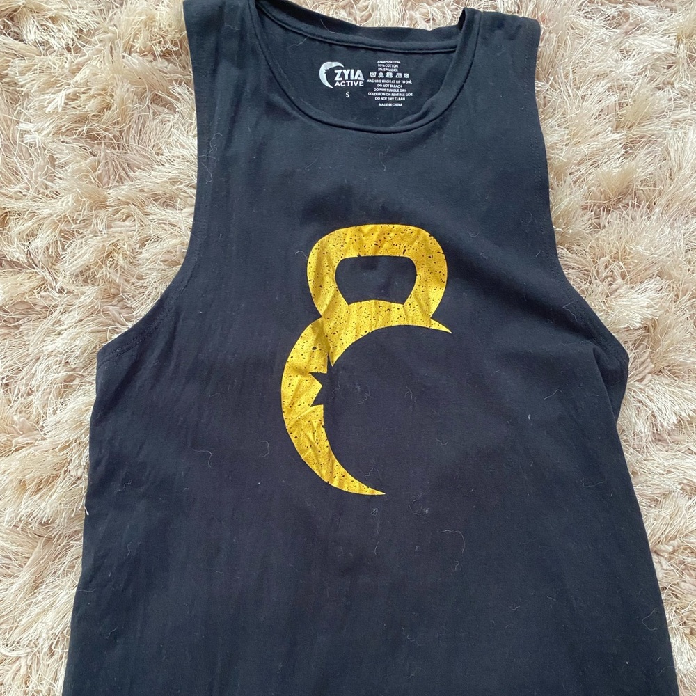 ZYIA active kettle bell tank